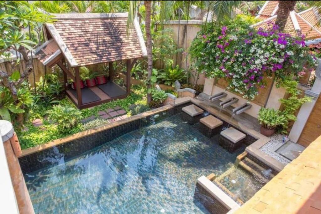 Tranquil Orient Thai 5br Pool Retreat Pattaya