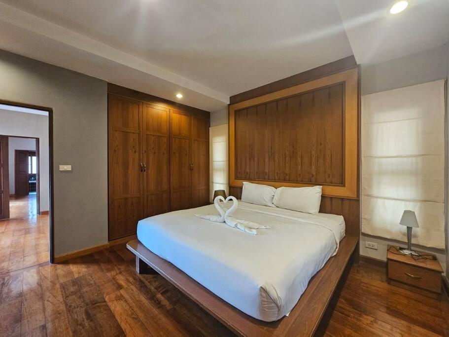 Tranquil Orient Thai 5br Pool Retreat Pattaya