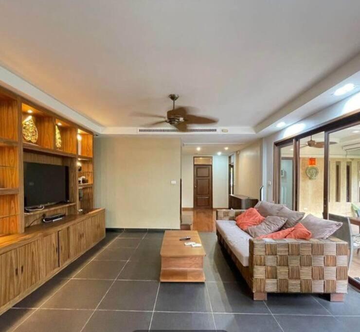 Tranquil Orient Thai 5br Pool Retreat Villa
