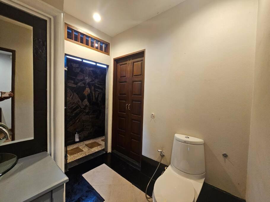 Tranquil Orient Thai 5br Pool Retreat Pattaya