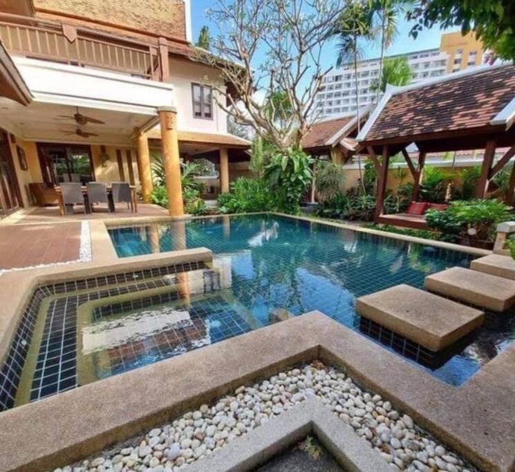 Villa Tranquil Orient Thai 5br Pool Retreat Pattaya